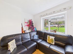 LIVING - click for photo gallery